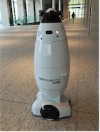 5. 360°カメラ付きの自律移動警備ロボット「SQ-2」が常時館内を巡回、警備室に映像を送り、警備員をサポート
